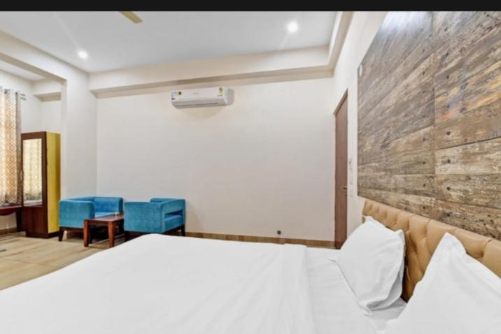 Hotel Amrapali Inn Jaipur Buitenkant foto