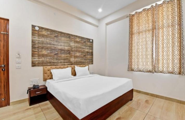 Hotel Amrapali Inn Jaipur Buitenkant foto